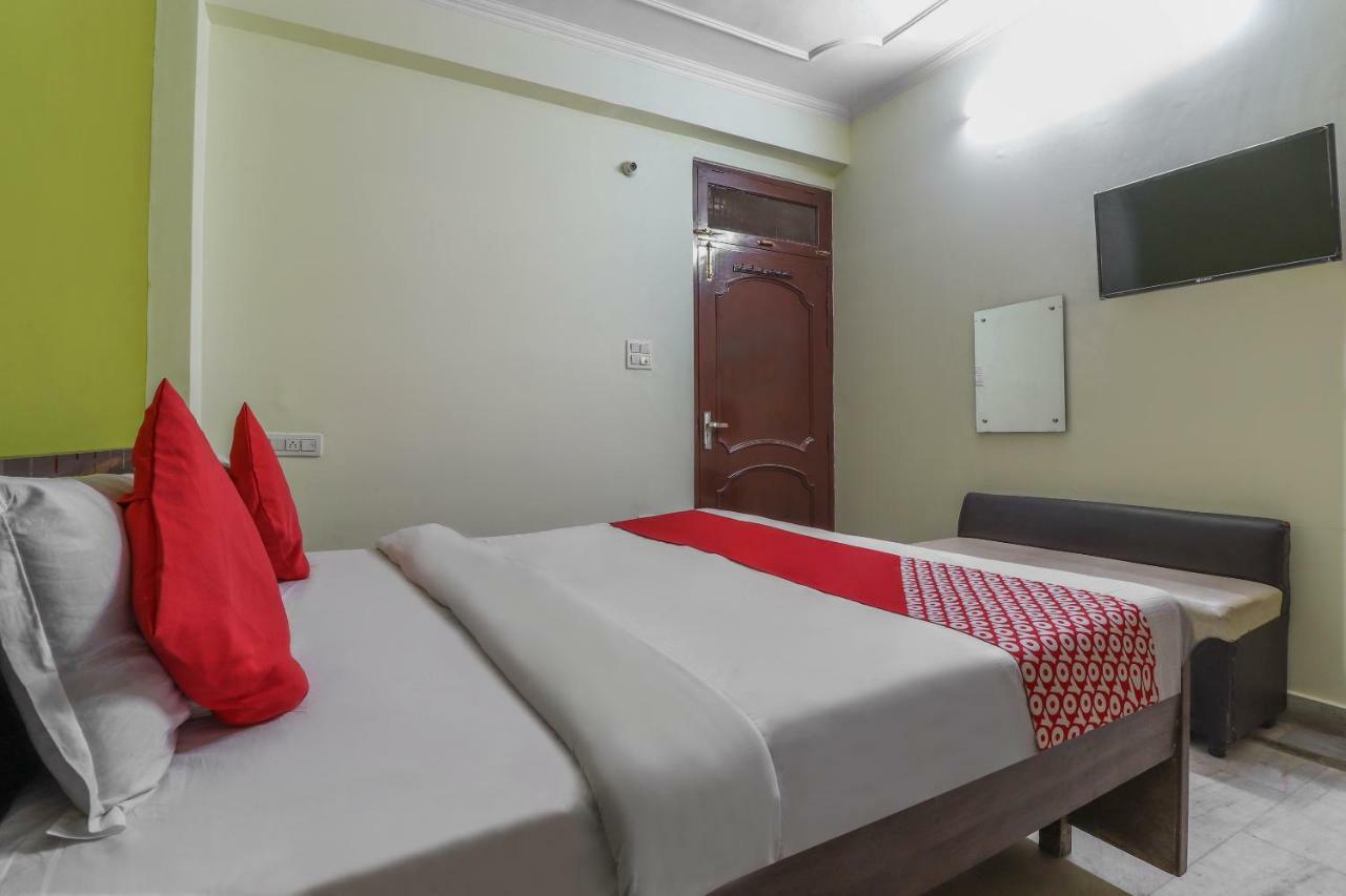 Hotel Oyo 60027 Hotel Paradise Inn 3*