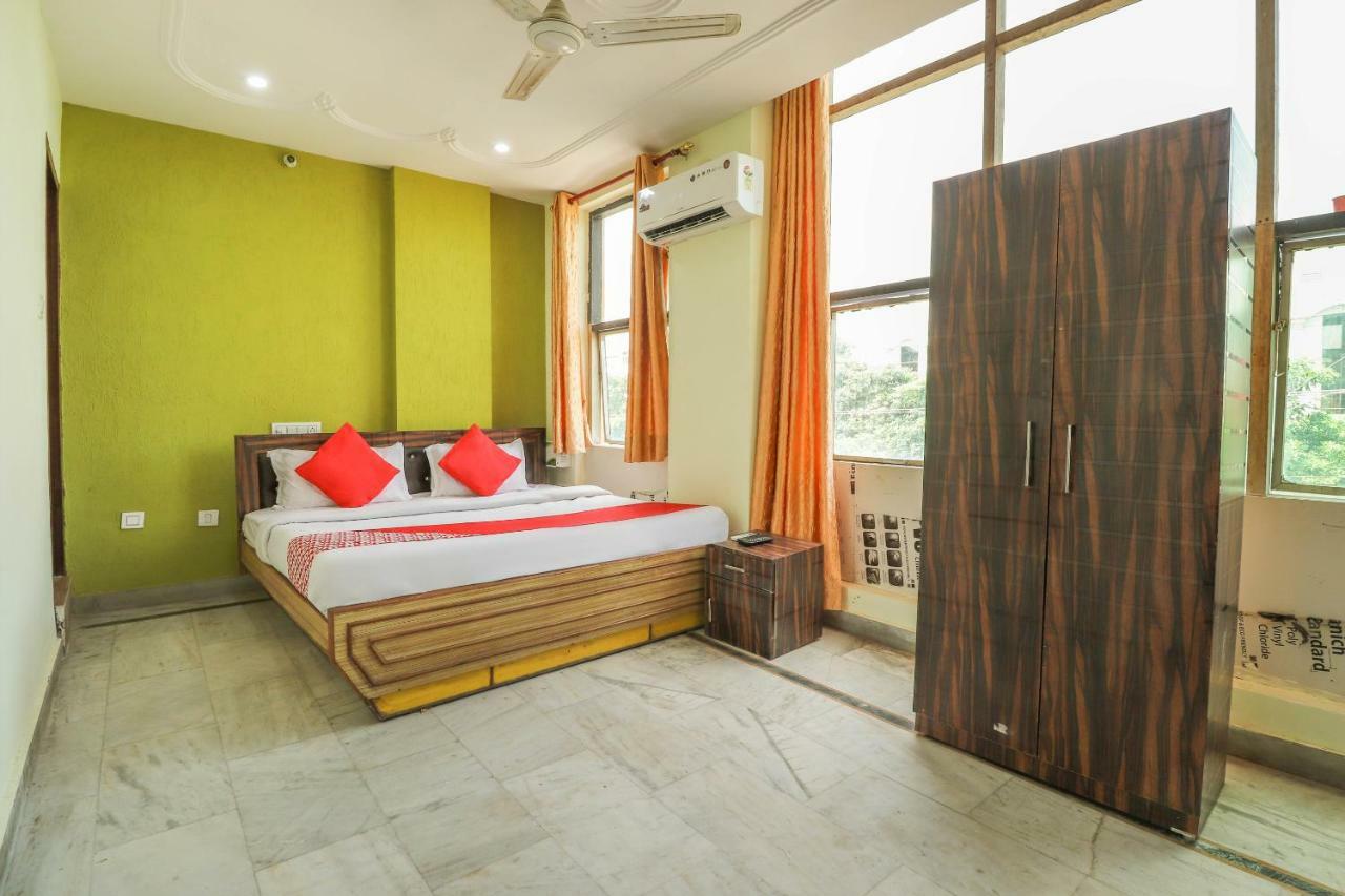 Oyo 60027 Hotel Paradise Inn Hotel