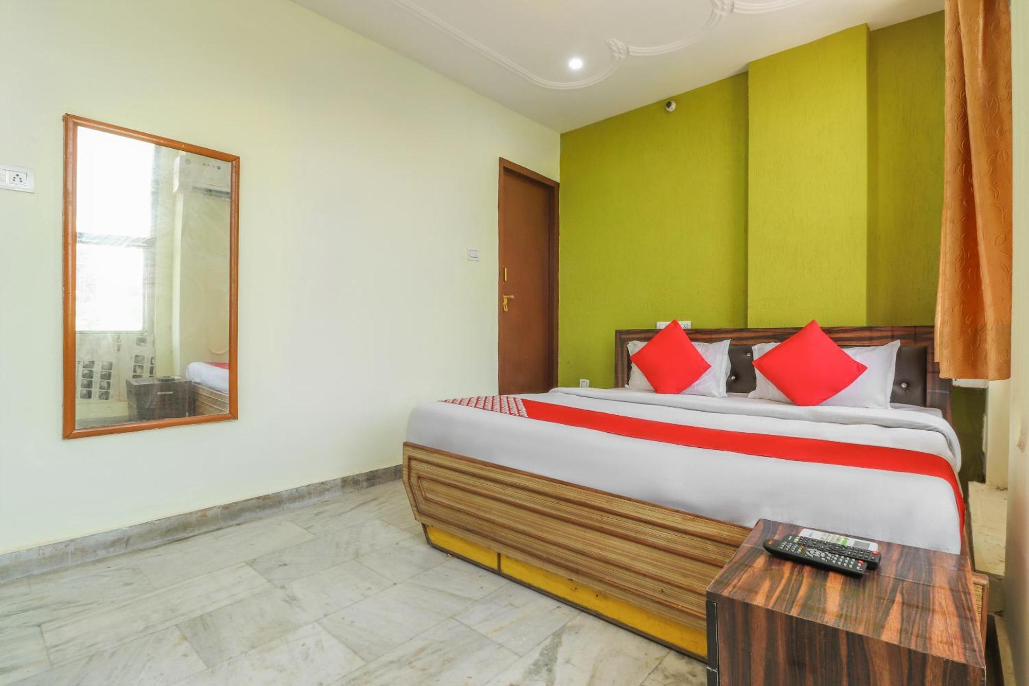 Oyo 60027 Hotel Paradise Inn Hotel Chinhat